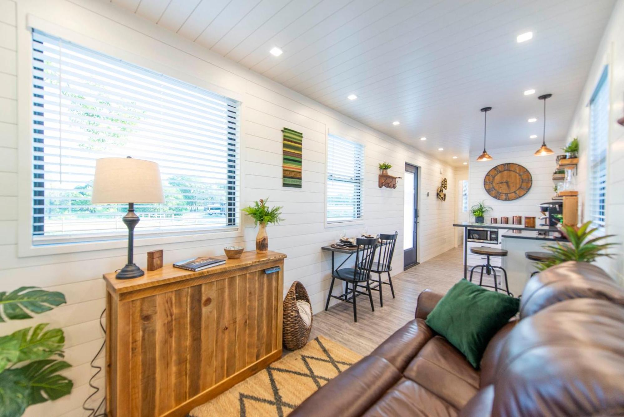 The Woods- Container Tiny House 12 Min To Magnolia/Baylor/Downtown Villa Bellmead Exterior photo